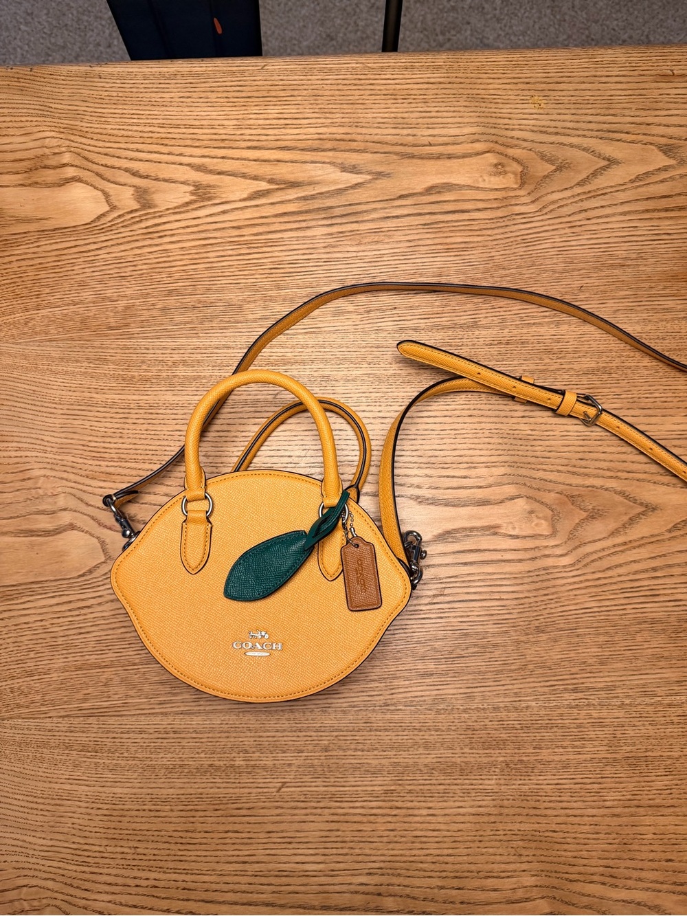 COACH 🍋 Yellow Leather Lemon Crossbody - Picture 3 of 3